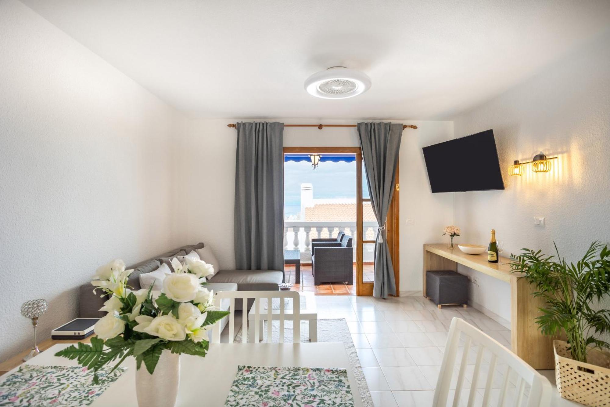 Cozy Port Royal Margot Sunset View Home By Lovetenerife Los Cristianos  Eksteriør bilde
