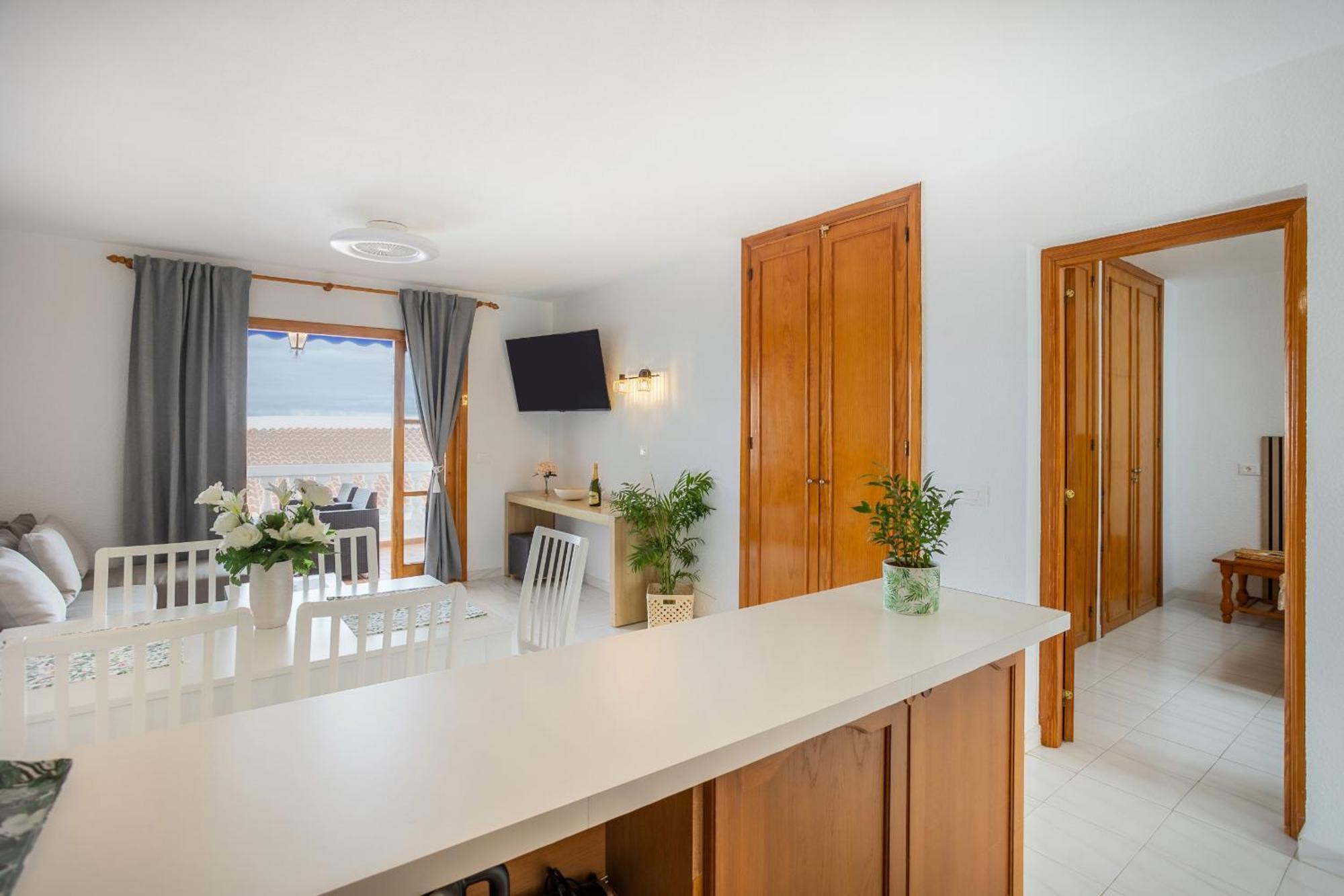 Cozy Port Royal Margot Sunset View Home By Lovetenerife Los Cristianos  Eksteriør bilde